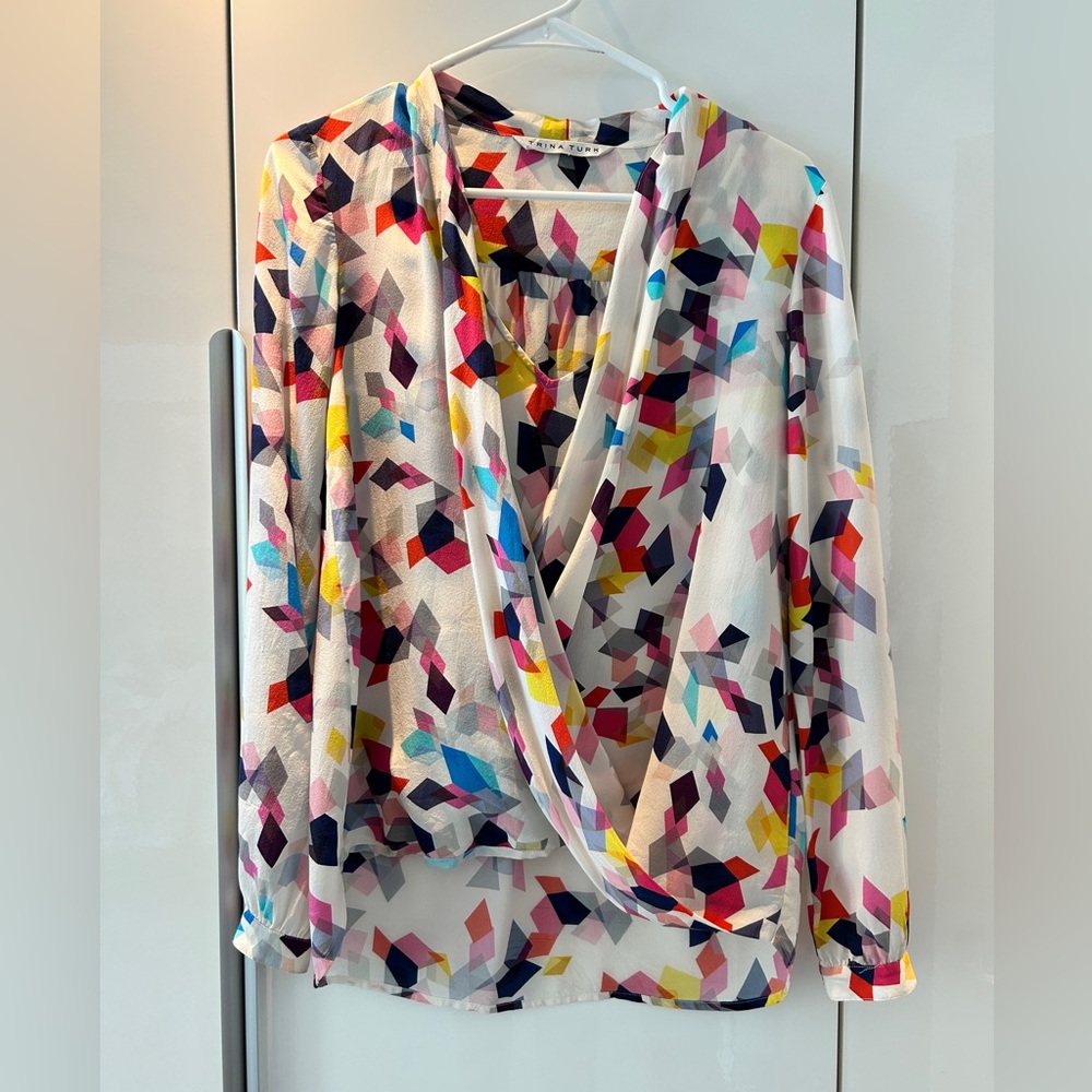 Trina Turk Anissa Silk Blouse in Muriel fabric pattern size 6